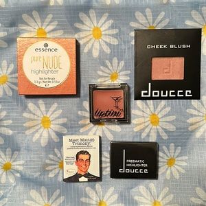 🆕<FREE WHEN $60.00 spent>Sample & Travel Sized Makeup Bundle.💄💜